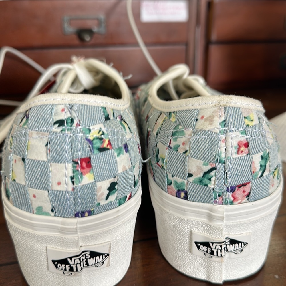 #30S NEW WITH TAGS VANS WOVEN FLORAL MULTI STACKFORM SNEAKERS - Picture 8 of 11